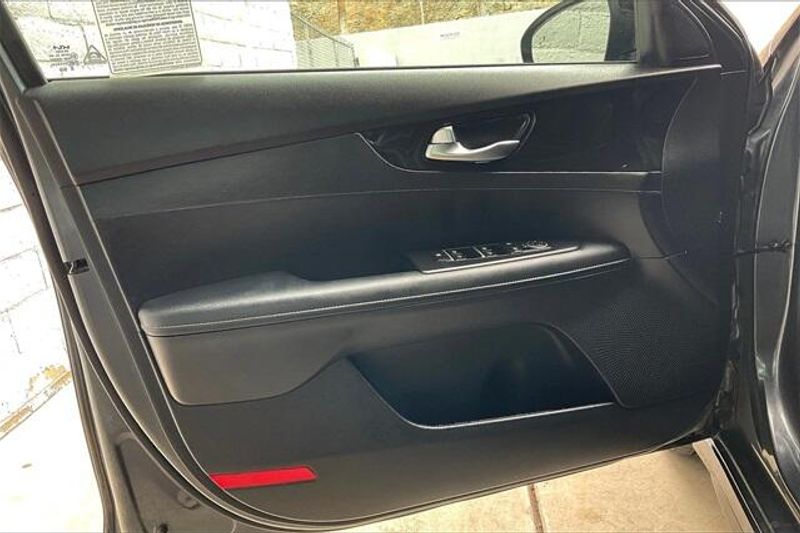 2024 Kia Forte GT-Line photo 21