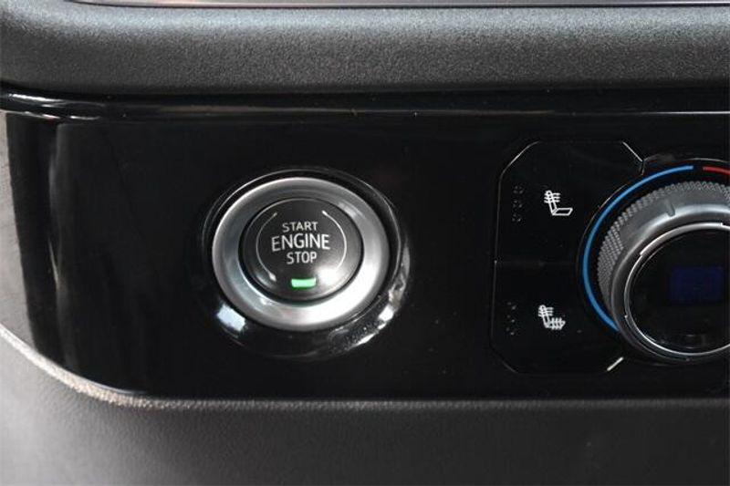 Used 2024 Chevrolet Silverado 1500 LTImage 30