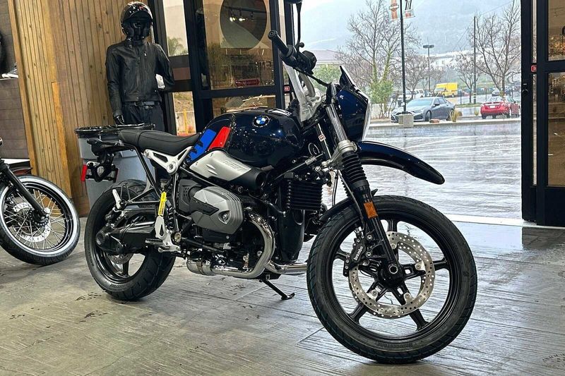 2023 BMW R nineT in a IMPERIALBLUE METALLIC exterior color. BMW Motorcycles of Temecula – Southern California 951-395-0675 bmwmotorcyclesoftemecula.com 