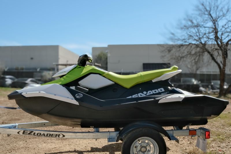 2023 SEADOO SPARK 3UP MANTA GREEN AND WHITE  in a MANTA GREEN AND WHITE exterior color. Family PowerSports (877) 886-1997 familypowersports.com 