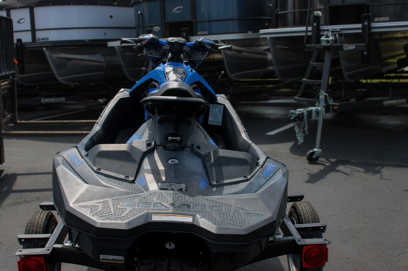 2023 SEADOO SPARK TRIXX FOR 3 WITH AUDIO BLUE Image 4