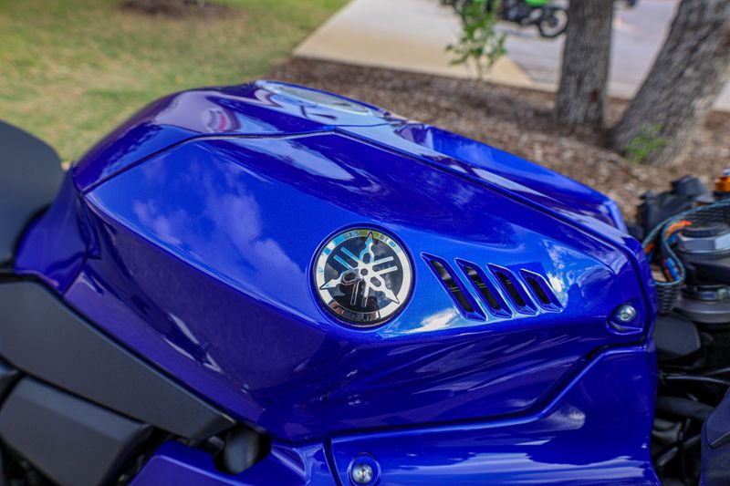NEW 2026 YAMAHA YZFR7 Image 18
