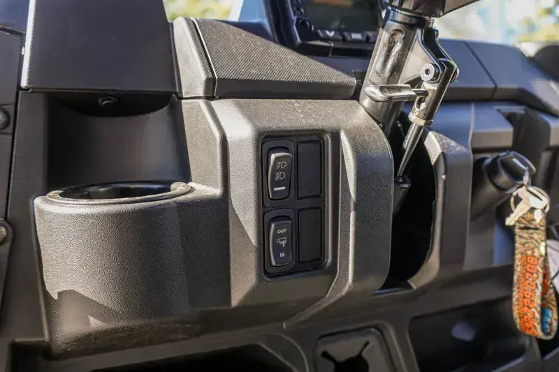 NEW 2026 POLARIS RANGER CREW 1000 PREMIUM Image 11