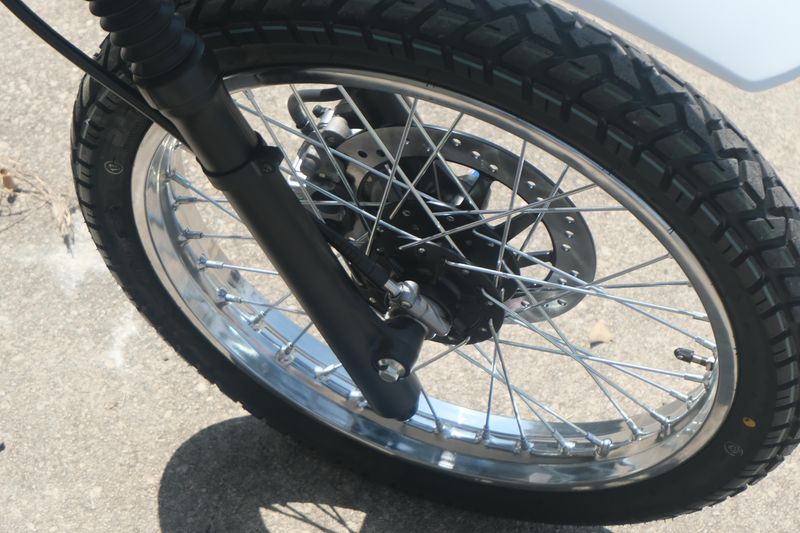 2025 Honda XR150L WHITE Image 19