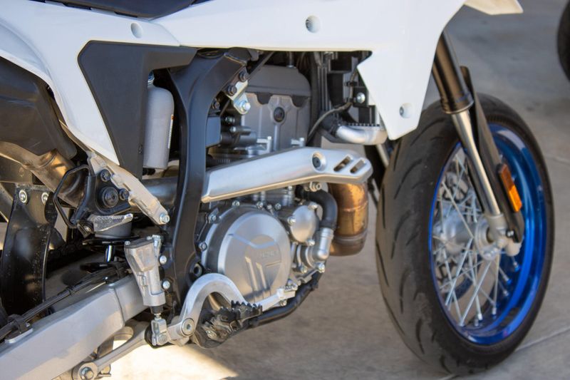 USED 2025 SUZUKI DRZ4SM Image 10
