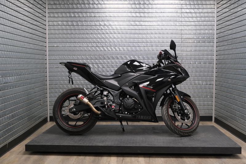 USED 2018 YAMAHA YZF-R3 Image 2
