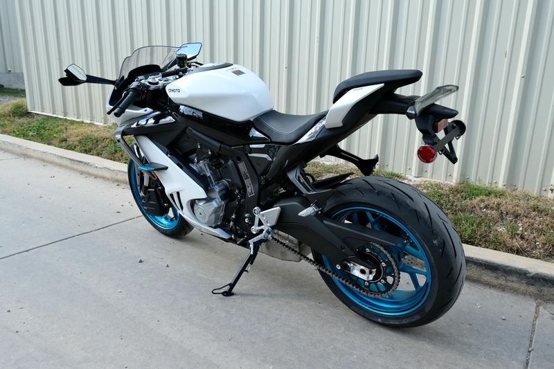 NEW 2026 CFMOTO 675SS Image 4