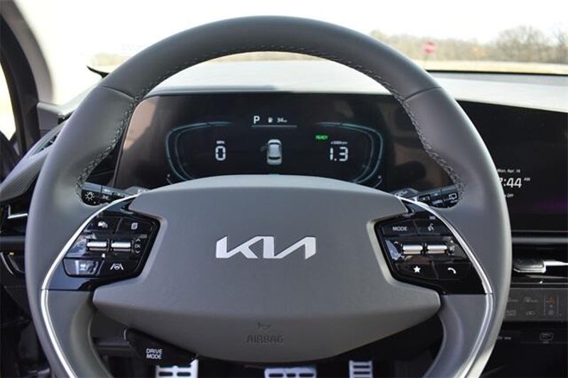New 2025 Kia Niro EX TouringImage 27