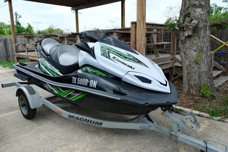 USED 2014 KAWASAKI ULTRA LX Image 1