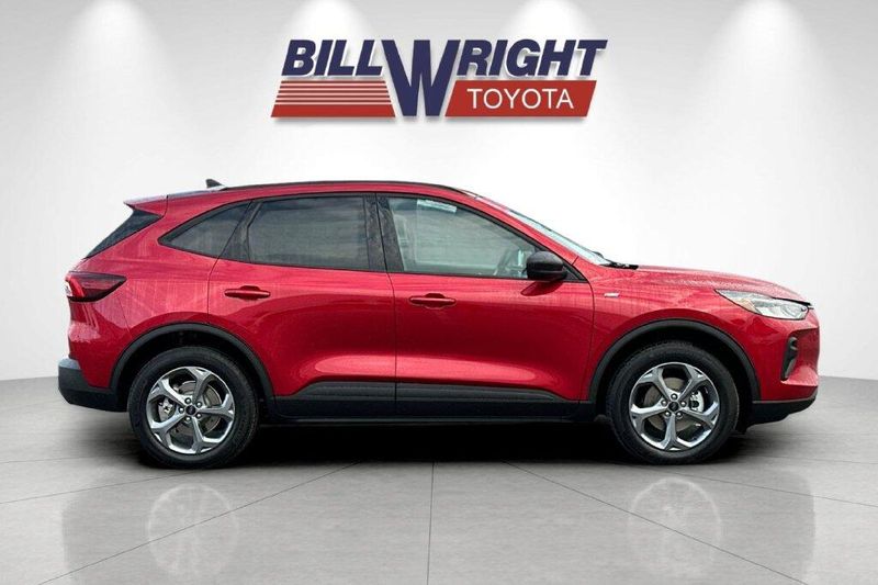 Used 2025 Ford Escape ST-LineImage 2