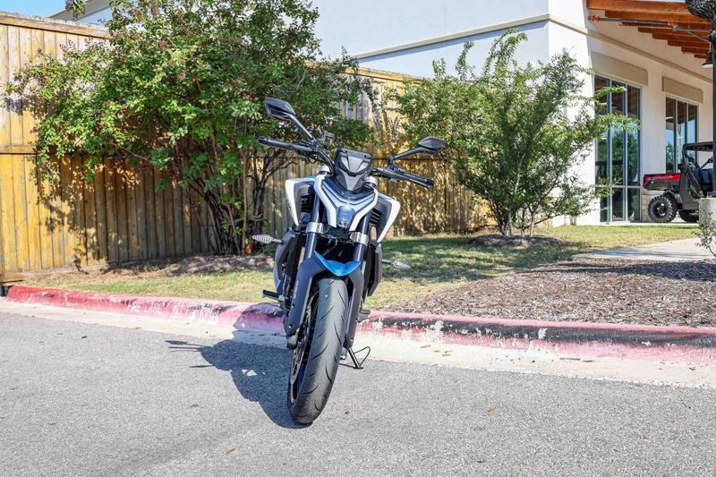 NEW 2026 CFMOTO 450NK Image 8