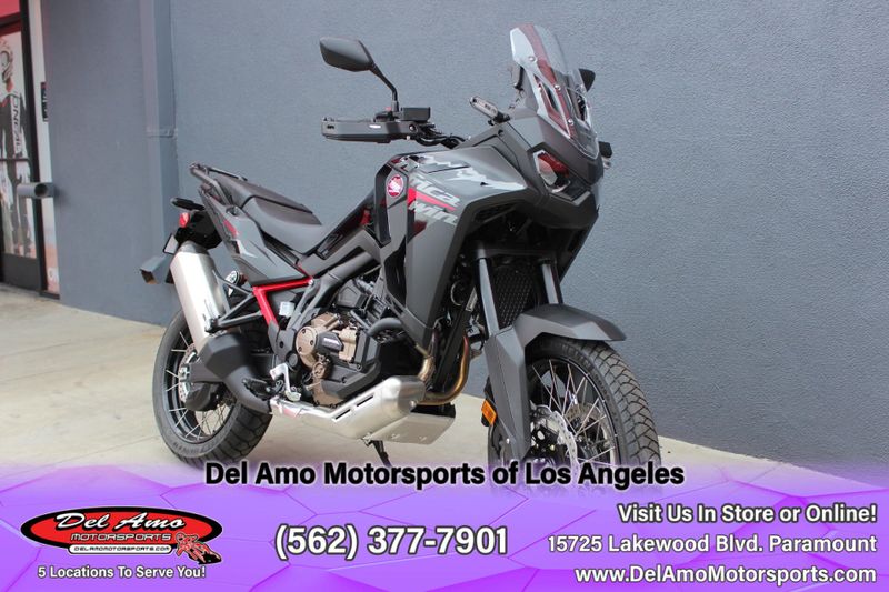 2025 Honda AFRICA TWIN DCT Image 4
