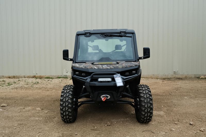 NEW 2026 CAN-AM DEFENDER MAX XT CAB HD11 WITH 1025 INCH TOUCHSCREEN Image 8