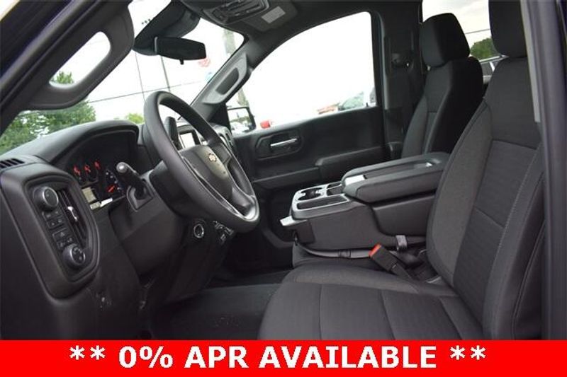 New 2025 Chevrolet Silverado 1500 CustomImage 26