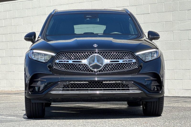 Used 2026 Mercedes-Benz GLC 300Image 9