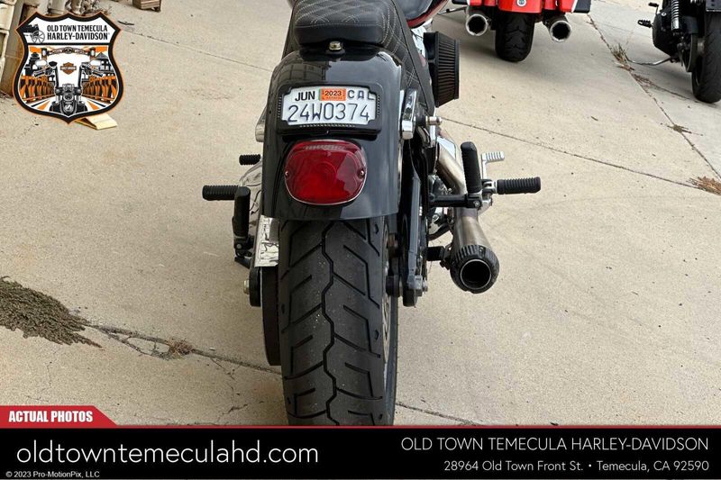 2020 Harley-Davidson Softail in a Black exterior color. BMW Motorcycles of Temecula – Southern California (951) 506-6903 bmwmotorcyclesoftemecula.com 