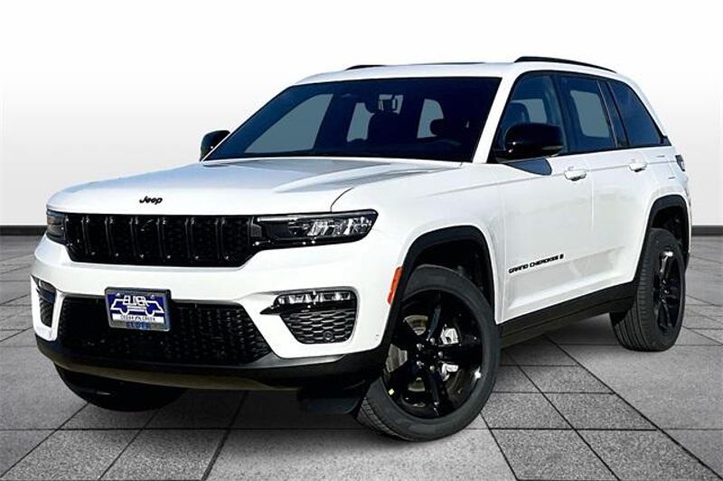 2025 Jeep Grand Cherokee Limited 4x4Image 2