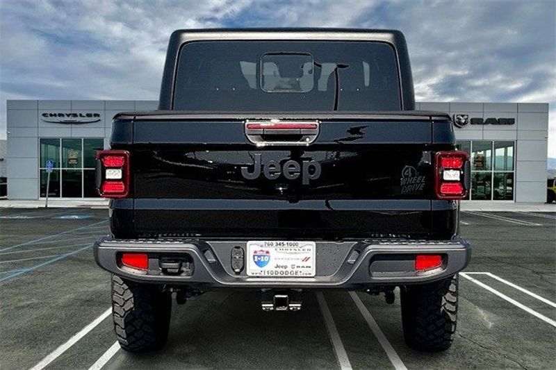 2024 Jeep Gladiator Willys 4x4Image 3