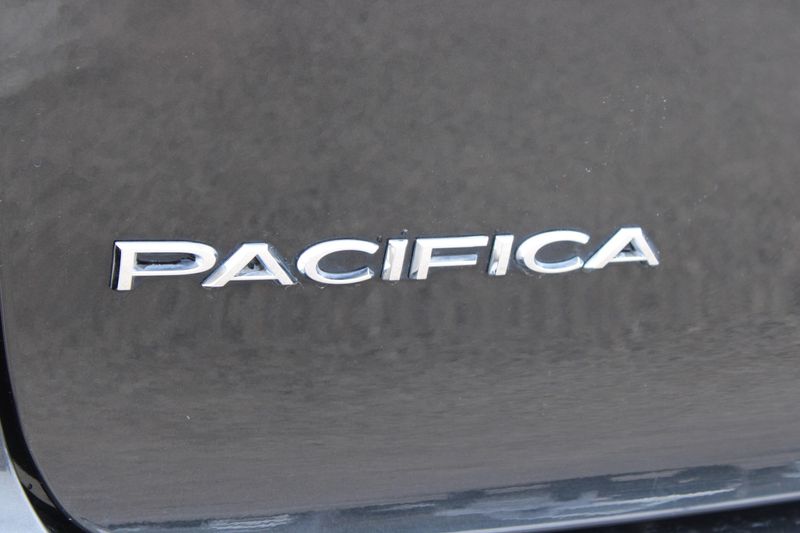 2020 Chrysler Pacifica LimitedImage 7