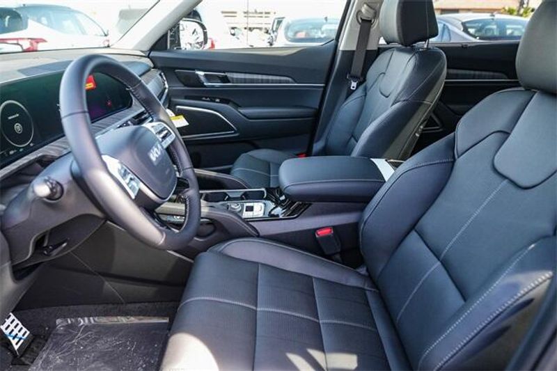 2025 Kia Telluride SXImage 10