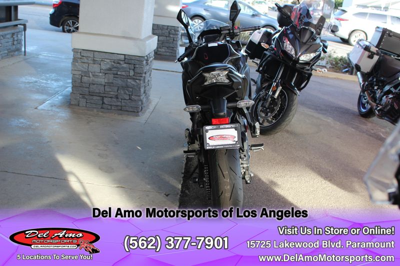 2025 Kawasaki NINJA 650 Image 3