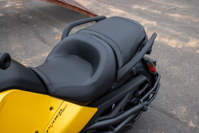 NEW 2026 CAN-AM SPYDER F3S Image 10