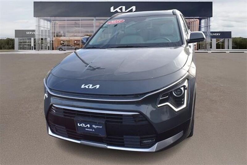 New 2025 Kia Niro EX TouringImage 7