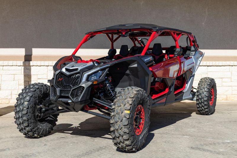 2025 Can-Am MAVERICK X3 MAX X RS TURBO RR WITH SMARTSHOX FIERY RED AND HYPER SILVERImage 6