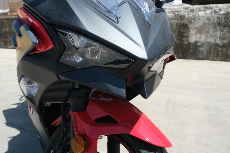 USED 2025 KAWASAKI NINJA 500 ABS Image 9