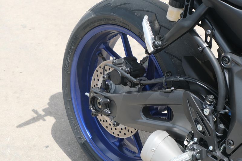 2025 Yamaha YZFR7 TEAM BLUE Image 19