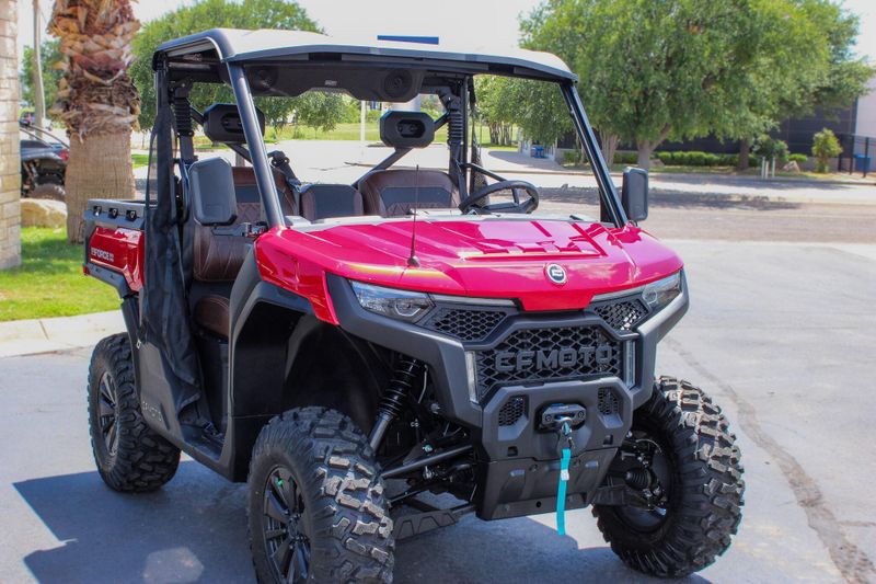 2025 CFMOTO UFORCE 1000 PRO BORDEAU RED Image 1