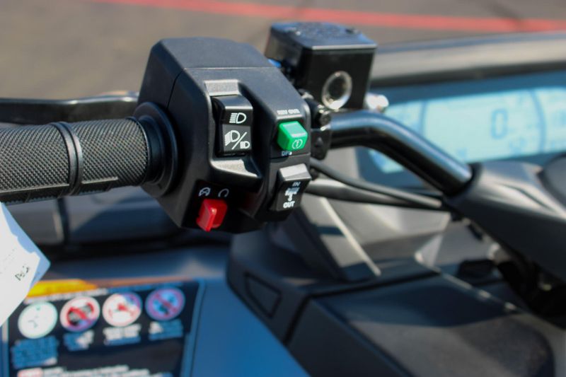 NEW 2025 CAN-AM OUTLANDER MAX XT 1000R Image 22