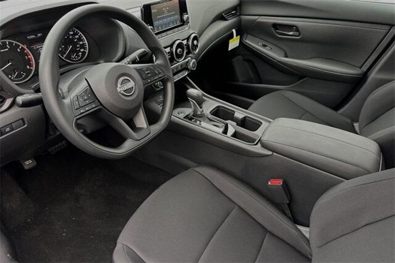 New 2025 Nissan Sentra SImage 7