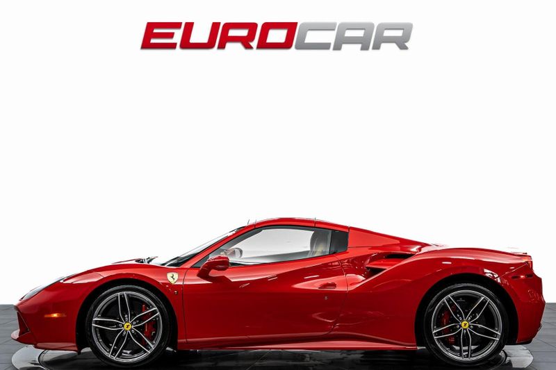2017 Ferrari 488 Spider *CARBON INTERIOR * IMMACULATE CONDITION*Image 3