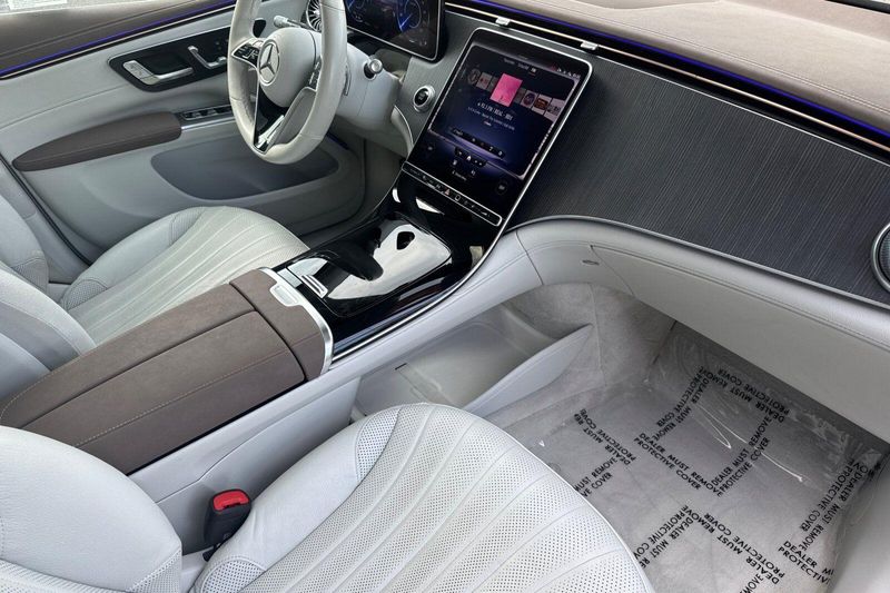 Used 2023 Mercedes-Benz EQS 450Image 18
