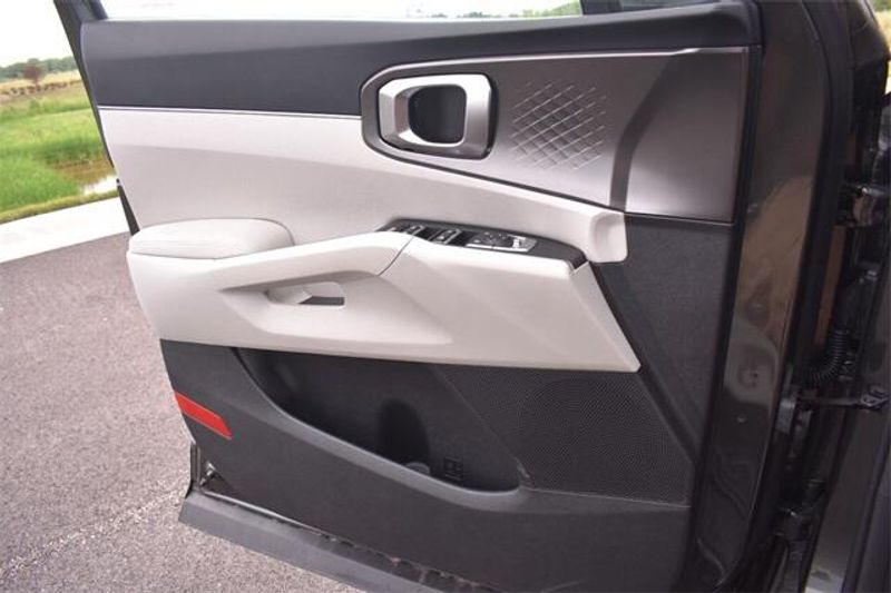 New 2025 Kia Sorento Hybrid EXImage 34