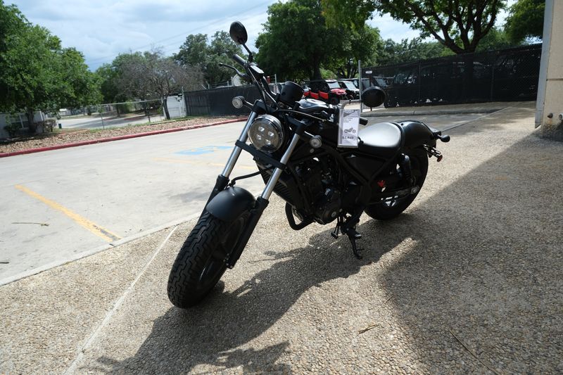 2024 Honda REBEL 300Image 2