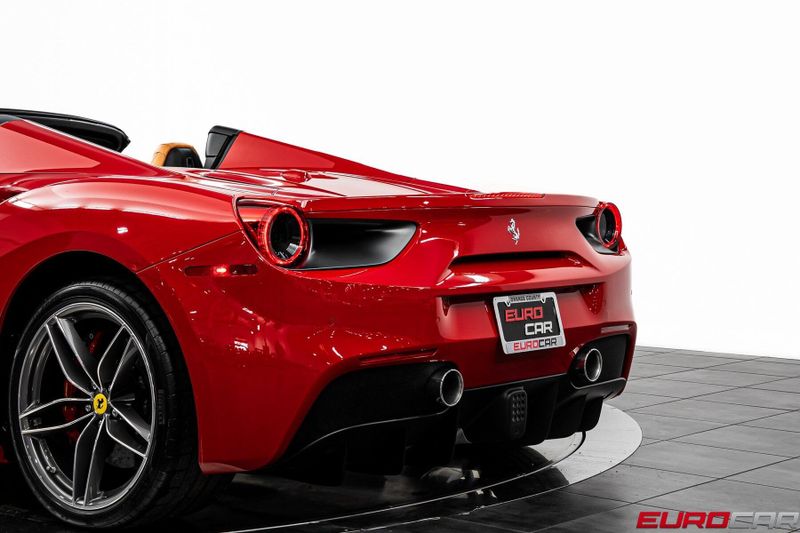 2017 Ferrari 488 Spider *CARBON INTERIOR * IMMACULATE CONDITION*Image 19