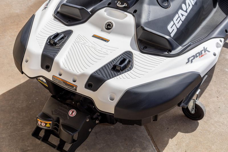 2025 SEADOO SPARK TRIXX FOR 3 WITH SOUND SYSTEM DRAGON RED AND WHITE Image 14