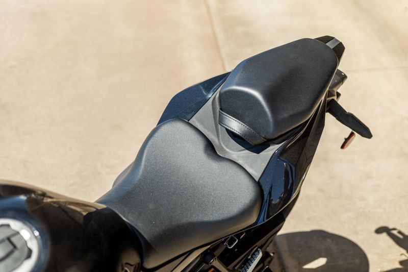 New 2025 Kawasaki NINJA ZX4R ABS METALLIC SPARK BLACK Image 9