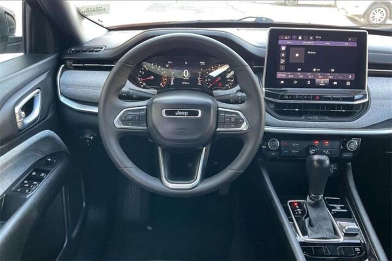 2023 Jeep Compass Latitude LuxImage 4