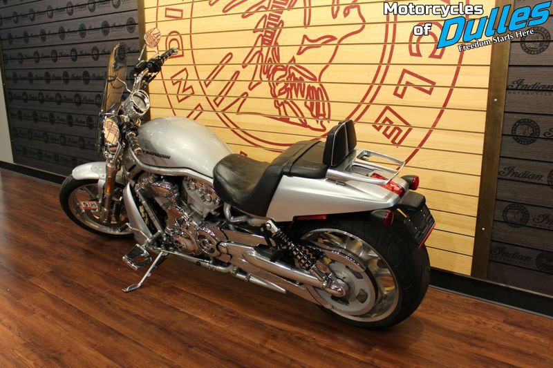 2012 Harley-Davidson VRSC  V-Rod 10 Anniversary Edition Image 6