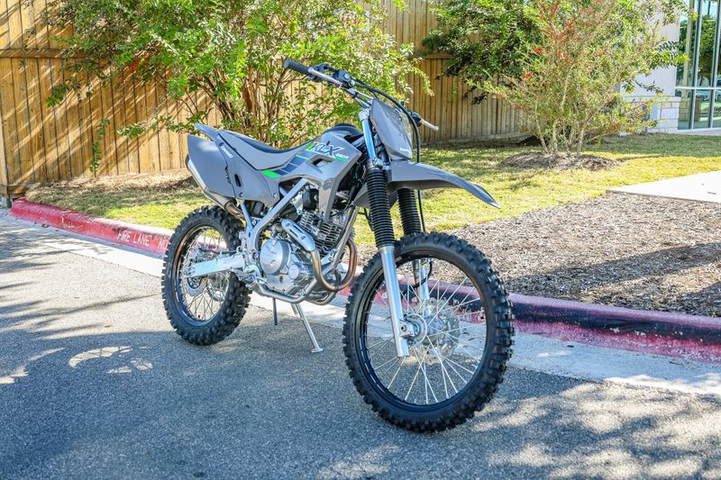 2025 Kawasaki KLX230R BATTLE GRAYImage 1