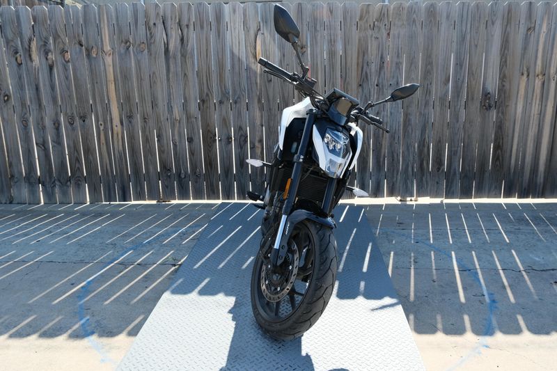 USED 2024 CFMOTO 300NK Image 8