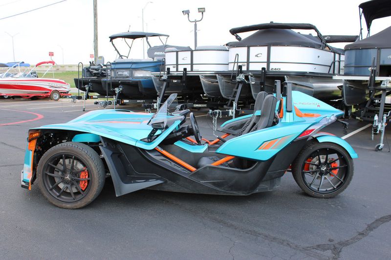 Used 2023 Polaris SLINGSHOT R MANUAL Image 4
