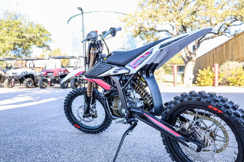 New 2025 SURRON HYPER BEE  PINK Image 18