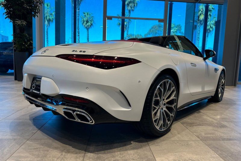 New 2026 Mercedes-Benz SL-Class SL 55 AMGImage 4