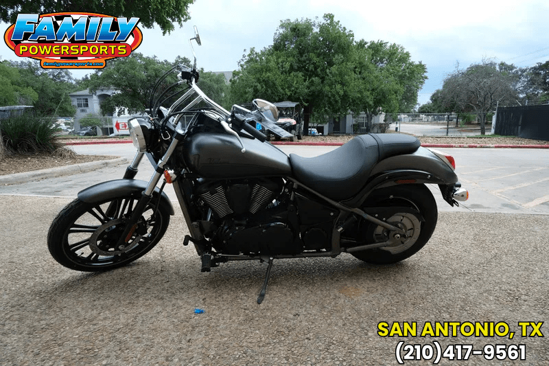 2024 Kawasaki VULCAN 900 CUSTOM METALLIC MATTE DARK GRAY AND METALLIC FLAT SPARK BLACKImage 1