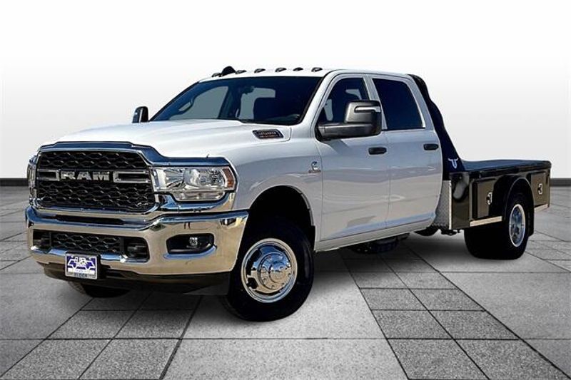 2024 RAM 3500 Tradesman Crew Cab Chassis 4x4 60