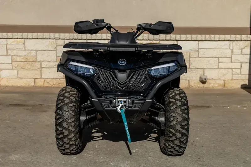 2025 CFMOTO CFORCE 600 NEBULA BLACK Image 4